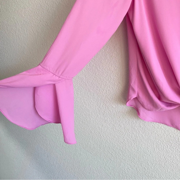 Carmen Marc Valvo Pink Flutter Sleeve Snap Front Blouse - Picture 4 of 13